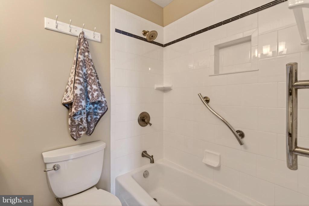 110 6TH STREET SE