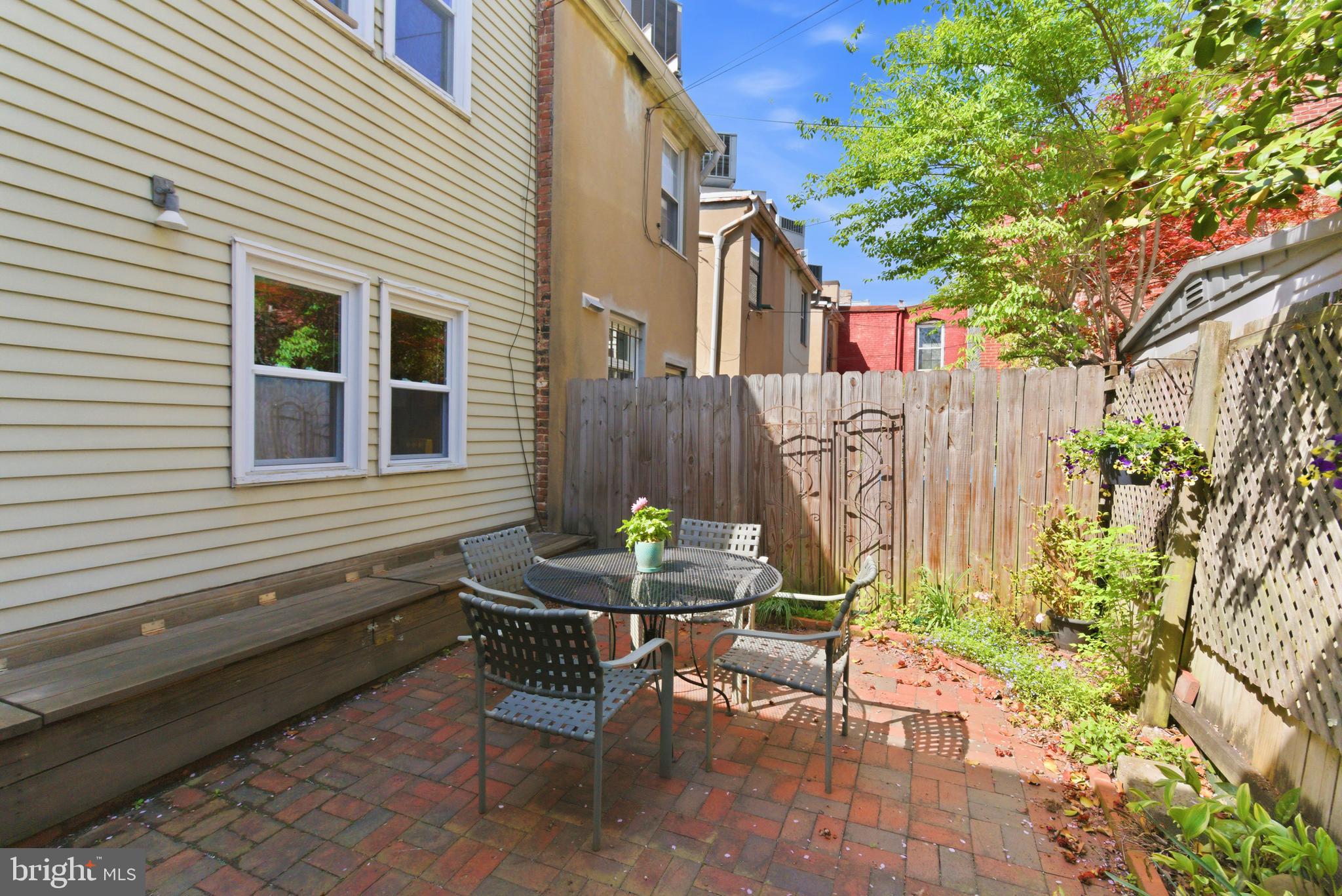 110 6TH STREET SE