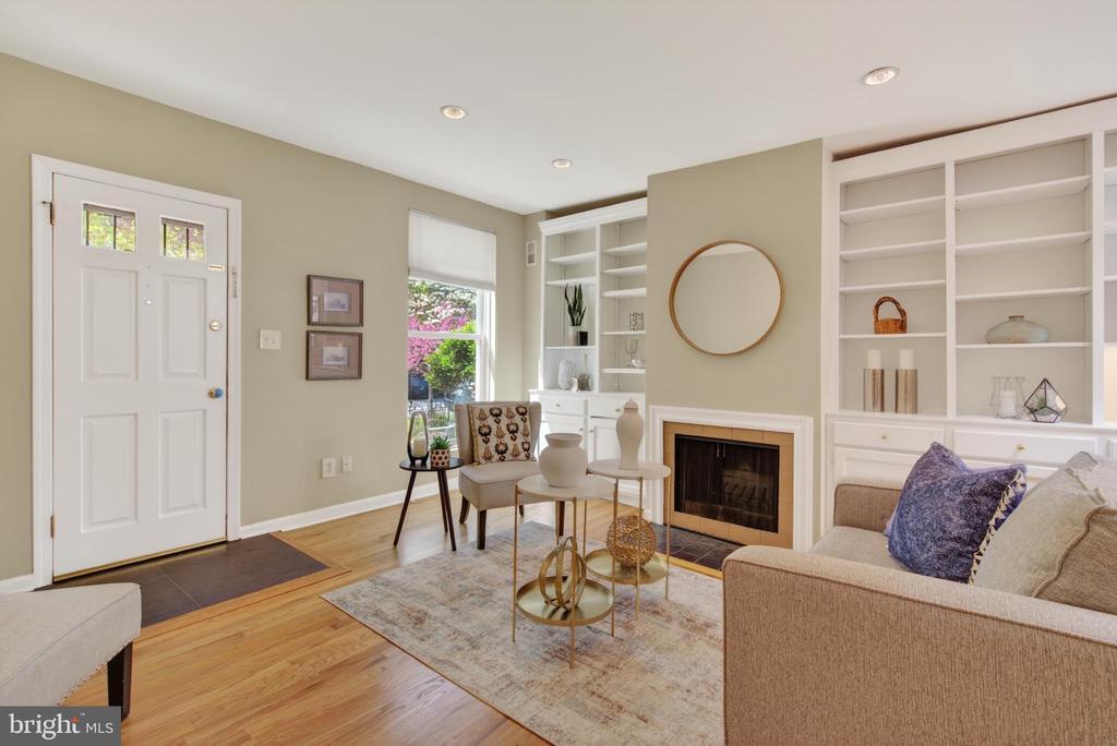 110 6TH STREET SE