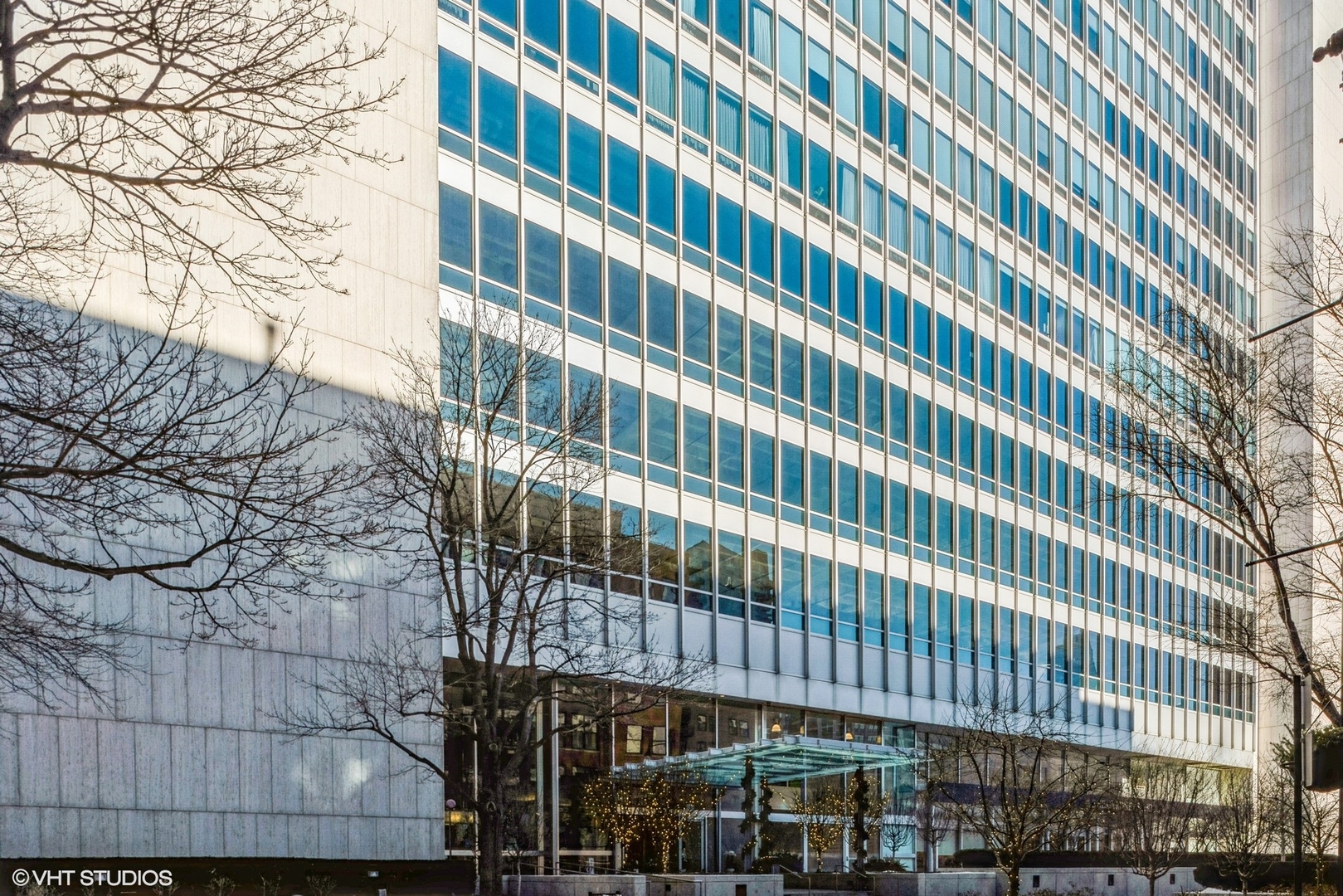 500 W Superior Street Unit: 1911