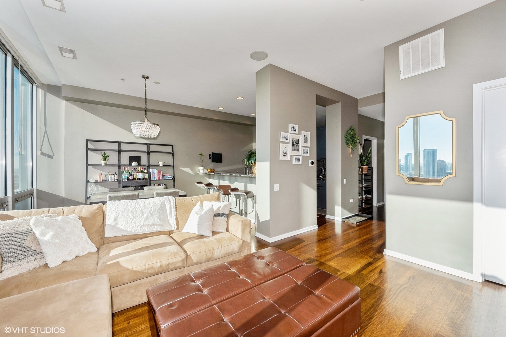 500 W Superior Street Unit: 1911