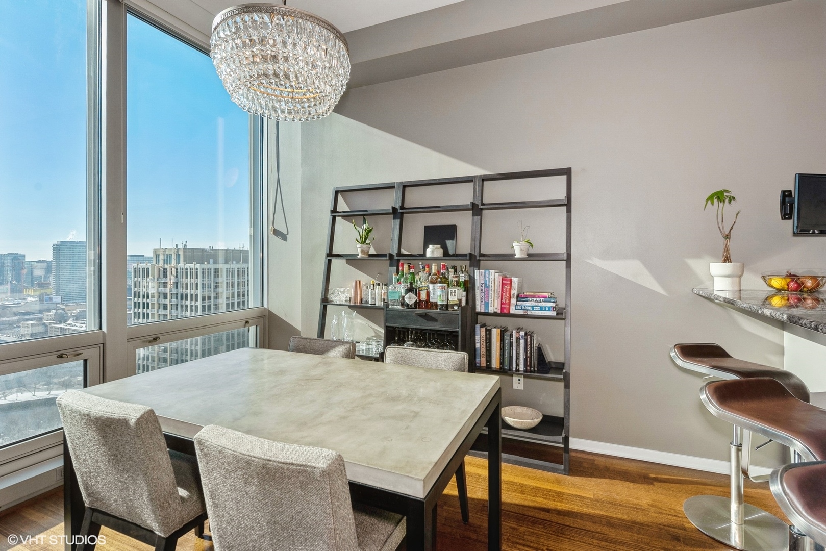 500 W Superior Street Unit: 1911