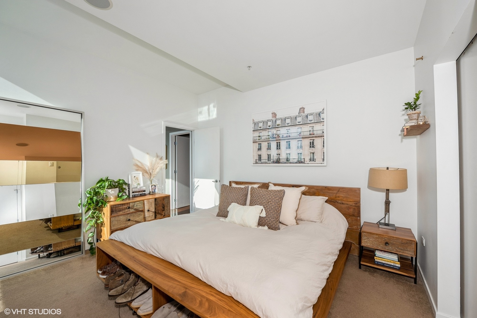 500 W Superior Street Unit: 1911