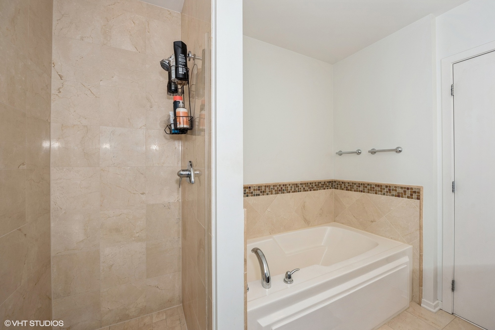 500 W Superior Street Unit: 1911