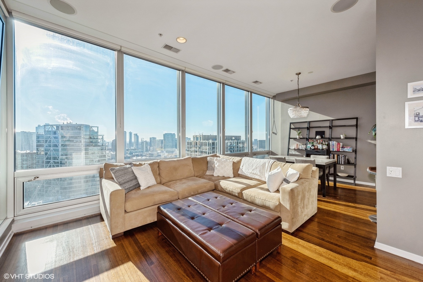 500 W Superior Street Unit: 1911