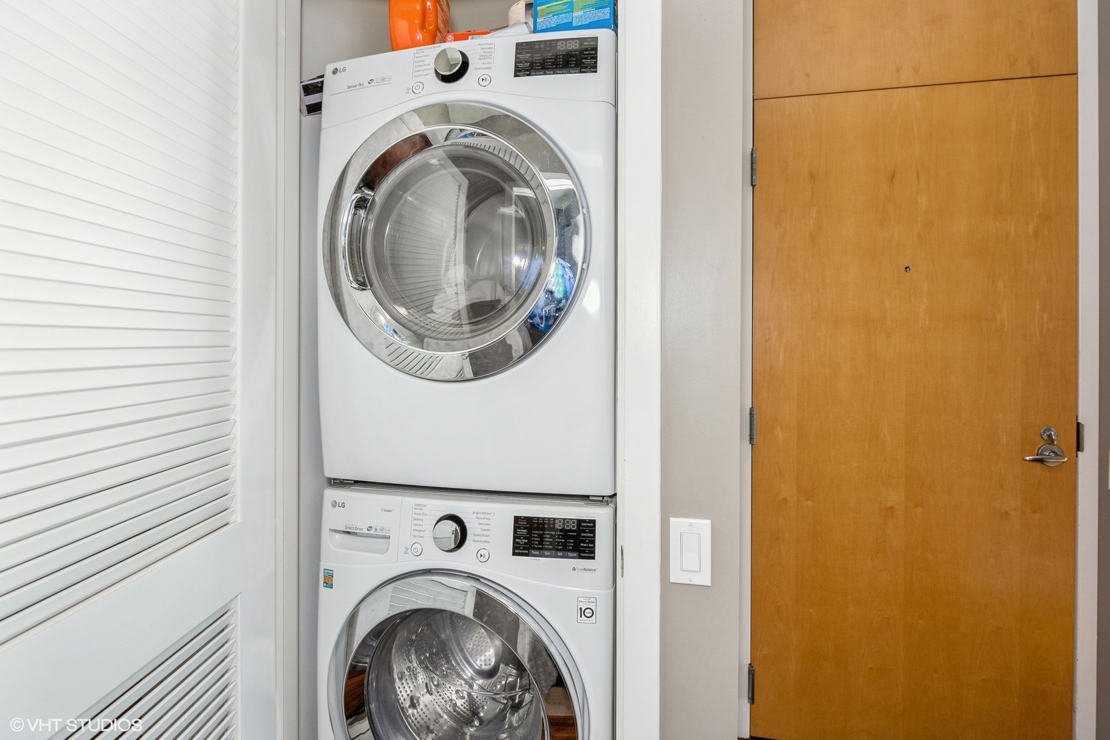 500 W Superior Street Unit: 1911