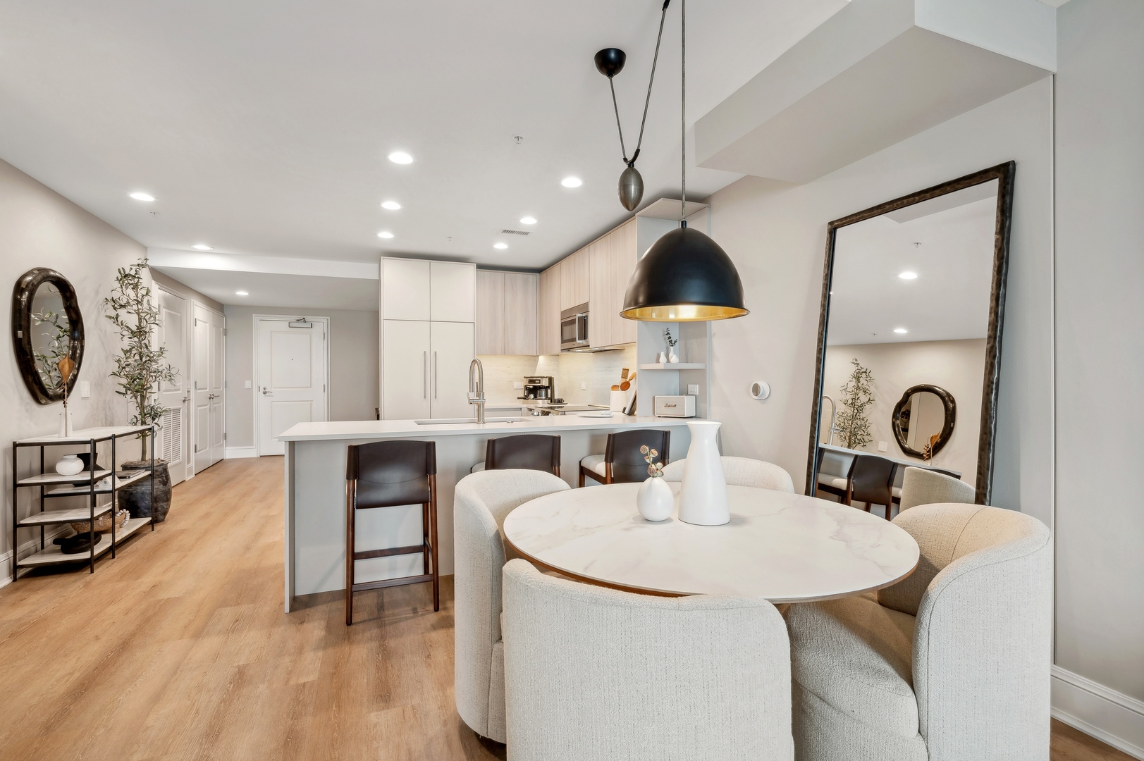850 N Lake Shore Drive Unit: 802