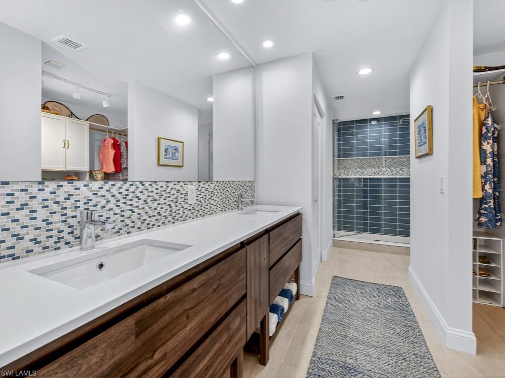 764 Eagle Creek DR # 104