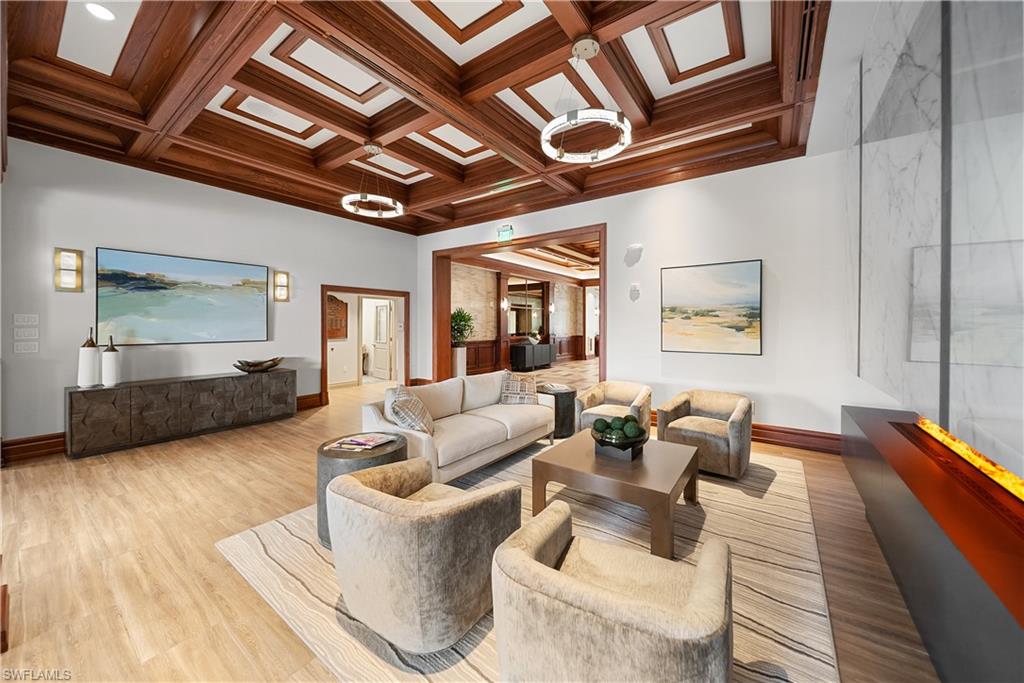 764 Eagle Creek DR # 104