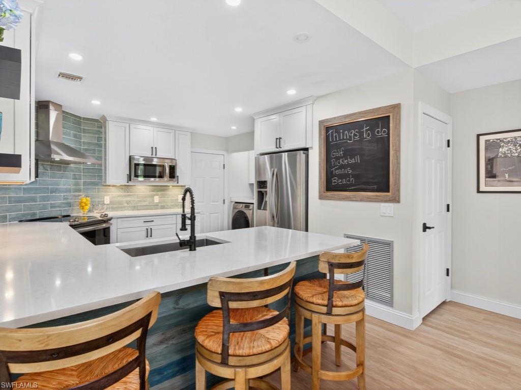 764 Eagle Creek DR # 104