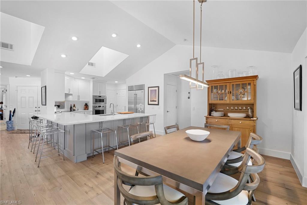 770 Eagle Creek DR # 304