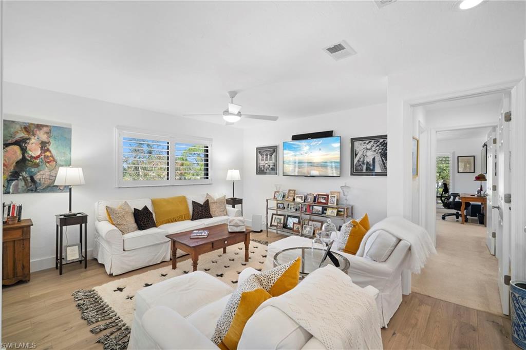 770 Eagle Creek DR # 304