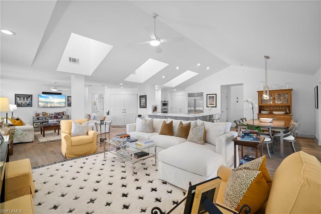 770 Eagle Creek DR # 304