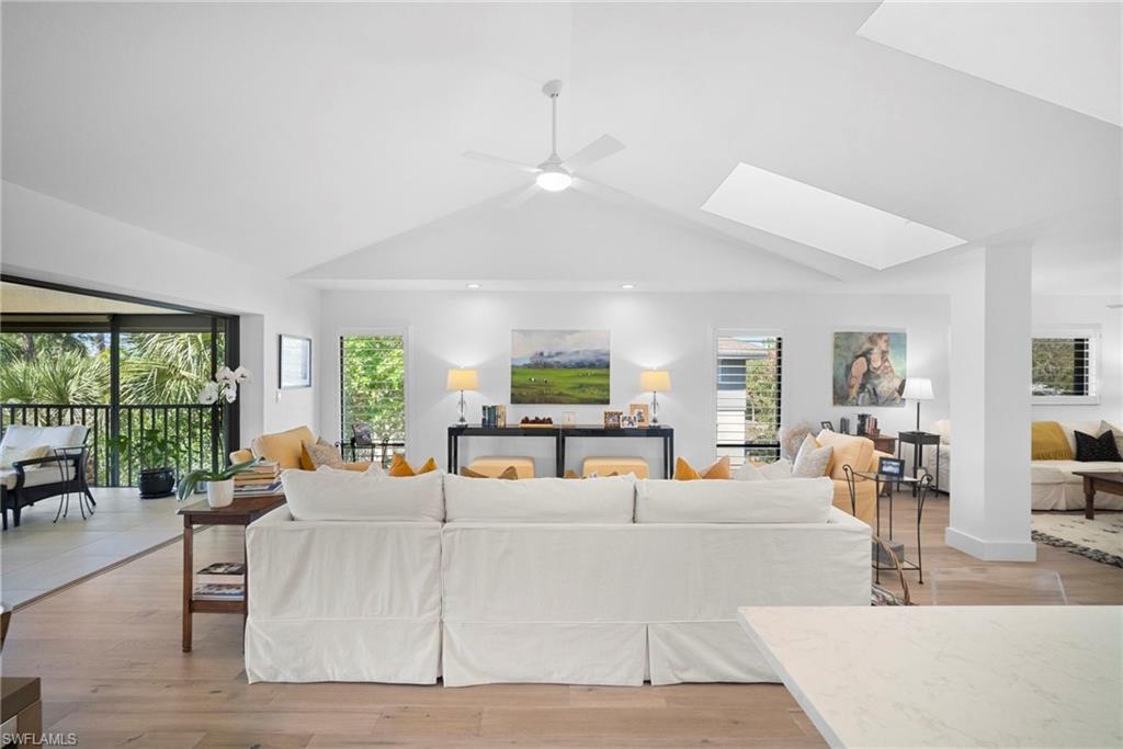 770 Eagle Creek DR # 304