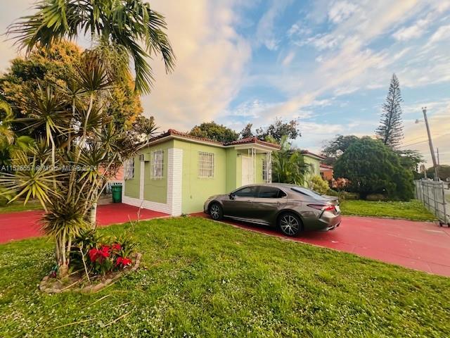 10621 NW 5th Ave