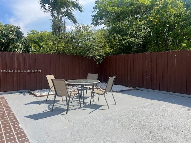 6604 Boulevard Of Champions