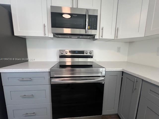 6604 Boulevard Of Champions