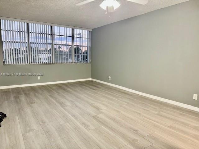 2761 S Taft St # 201