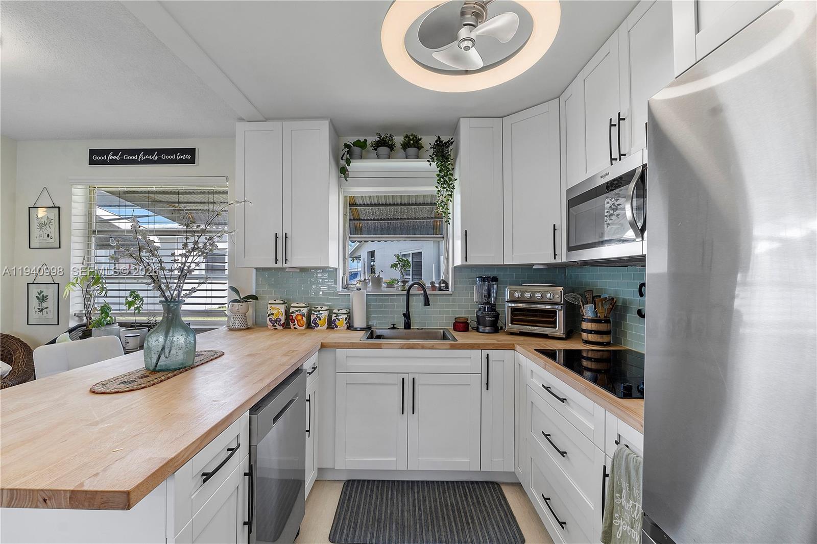 3114 NE Byron Cir # 128