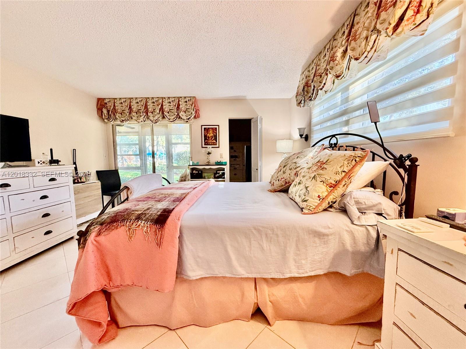2301 Lucaya Ln # O1
