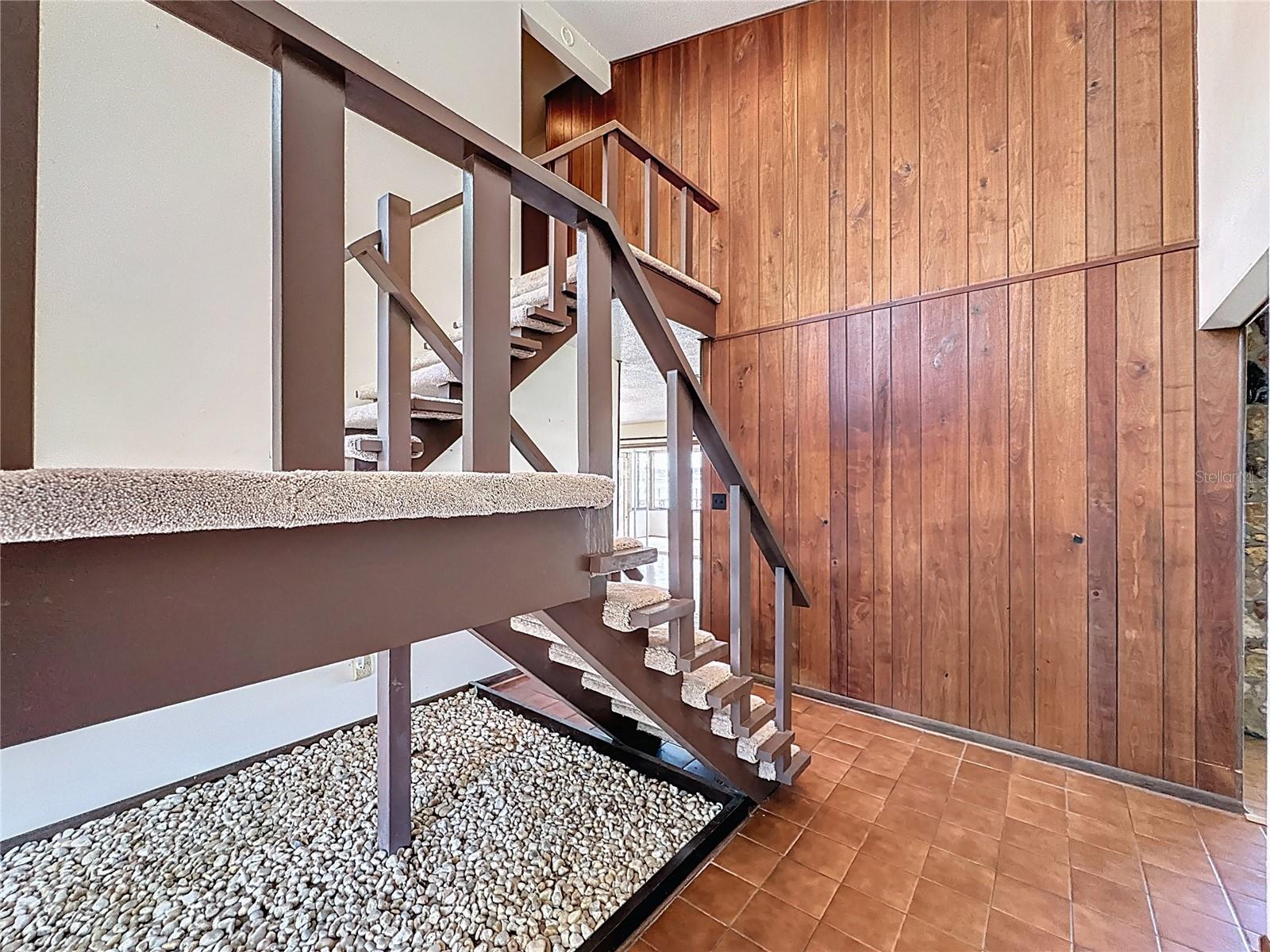 11401 CYPRESS DR