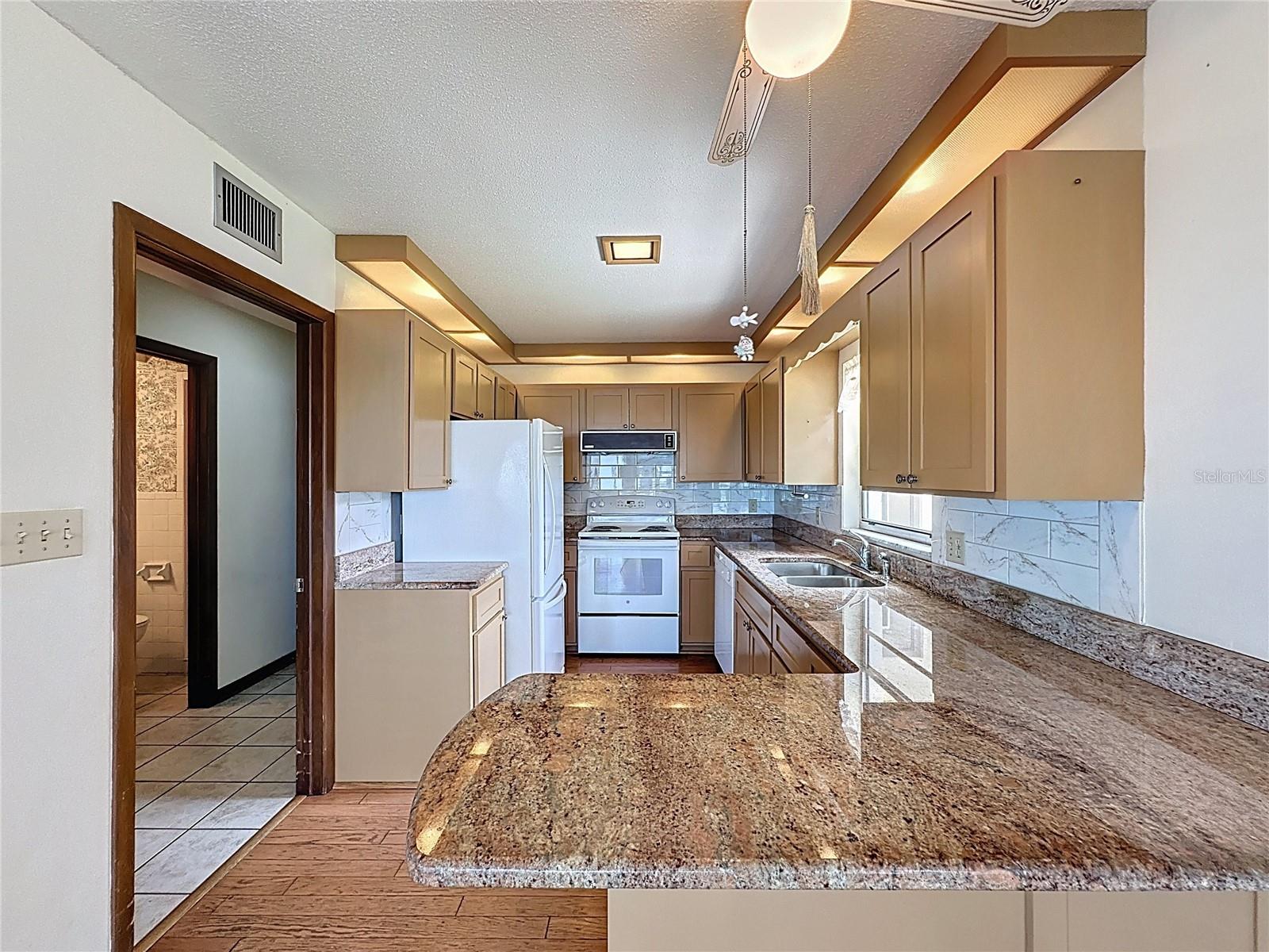 11401 CYPRESS DR