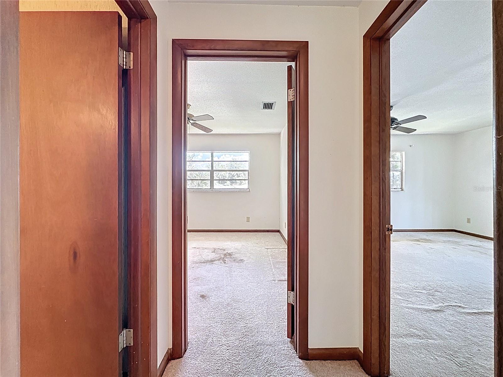 11401 CYPRESS DR