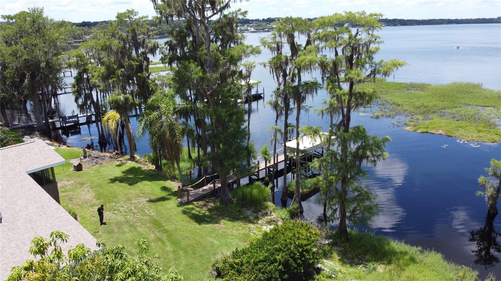 11401 CYPRESS DR