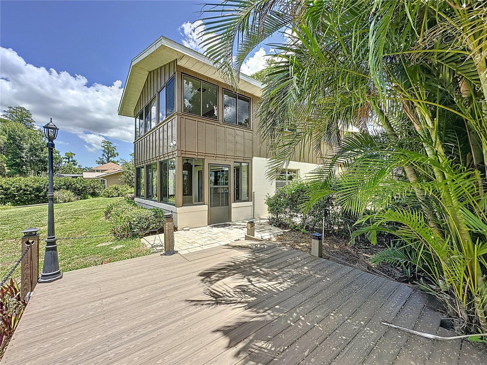 11401 CYPRESS DR