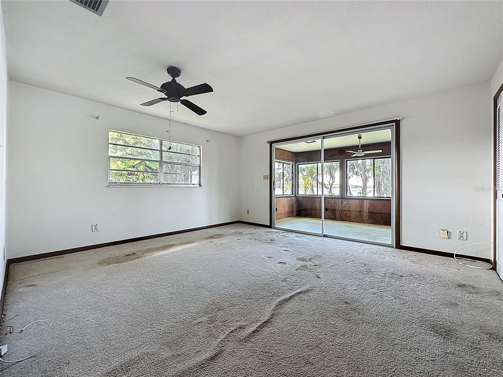 11401 CYPRESS DR
