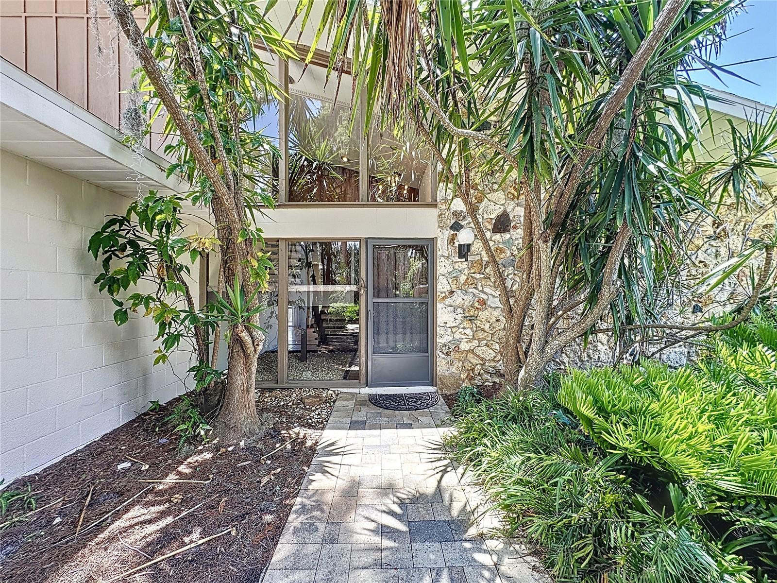 11401 CYPRESS DR