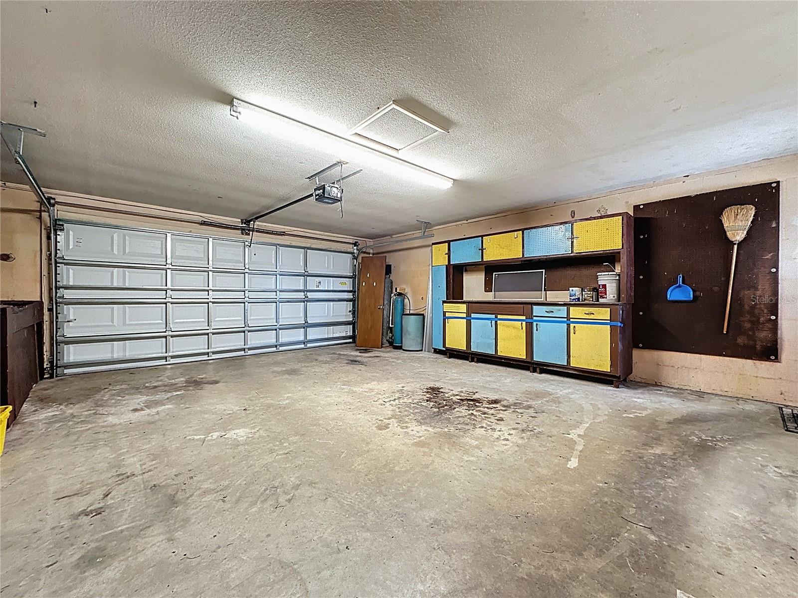 11401 CYPRESS DR