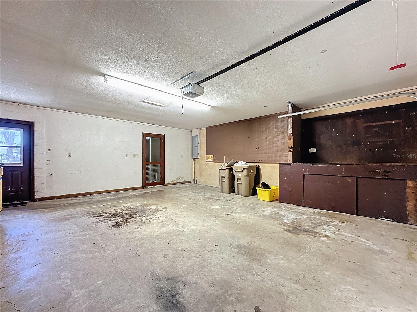 11401 CYPRESS DR