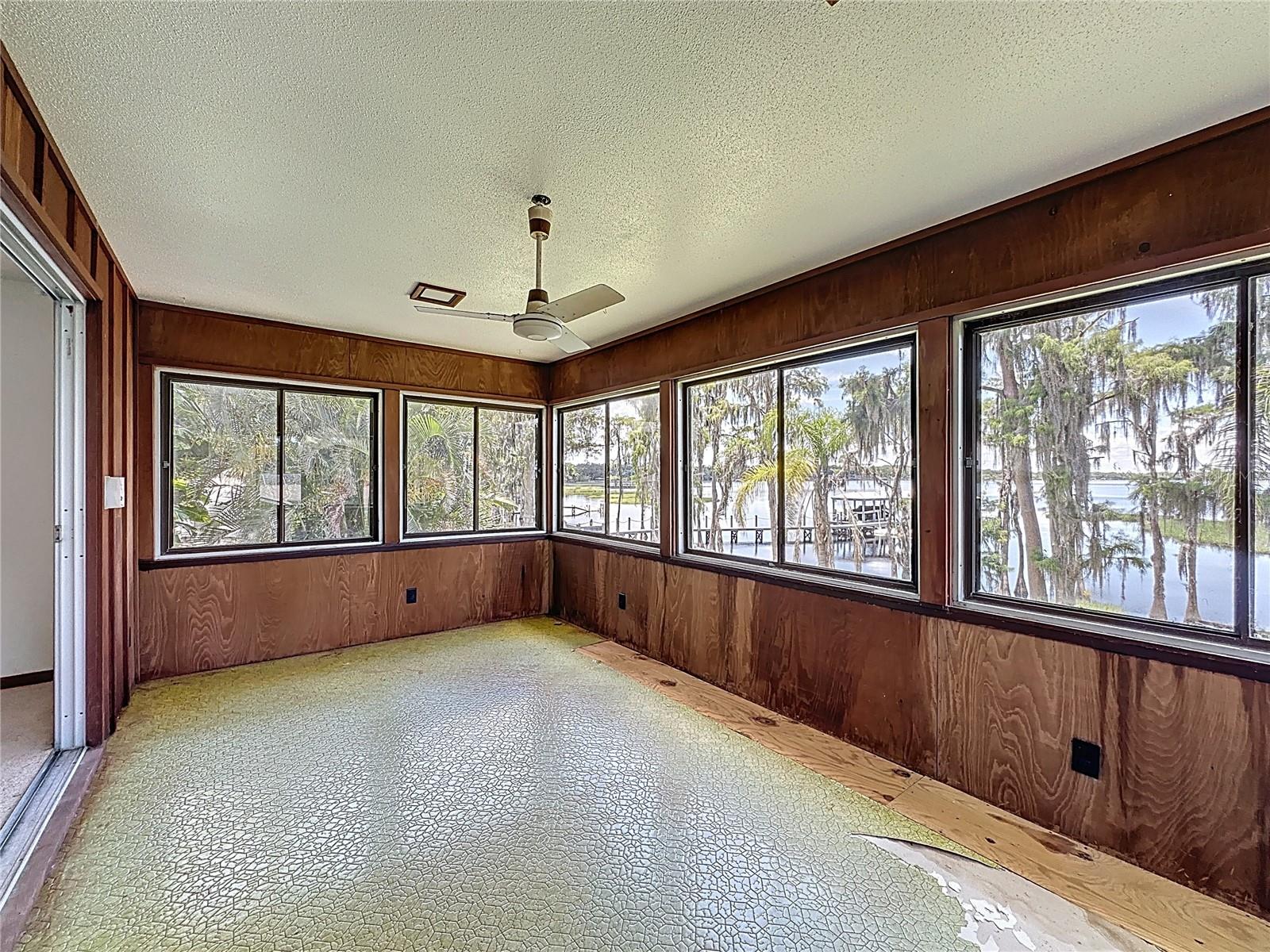 11401 CYPRESS DR