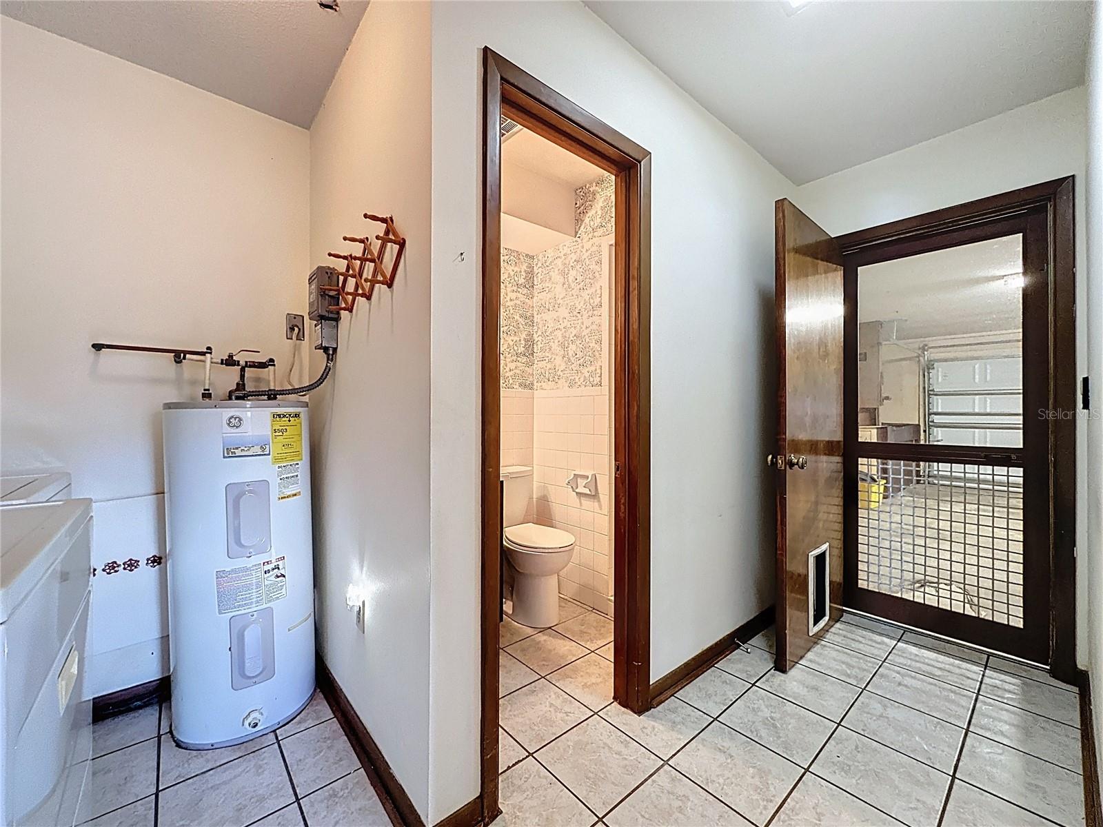 11401 CYPRESS DR