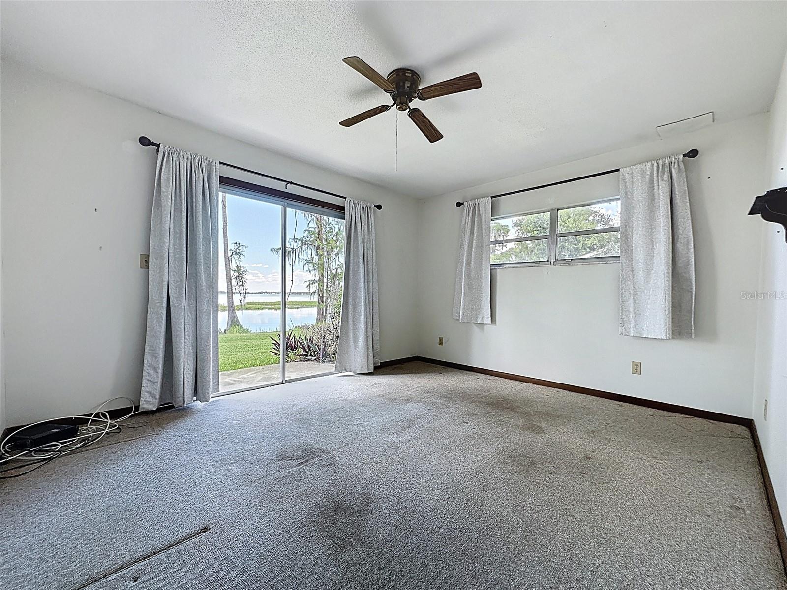 11401 CYPRESS DR