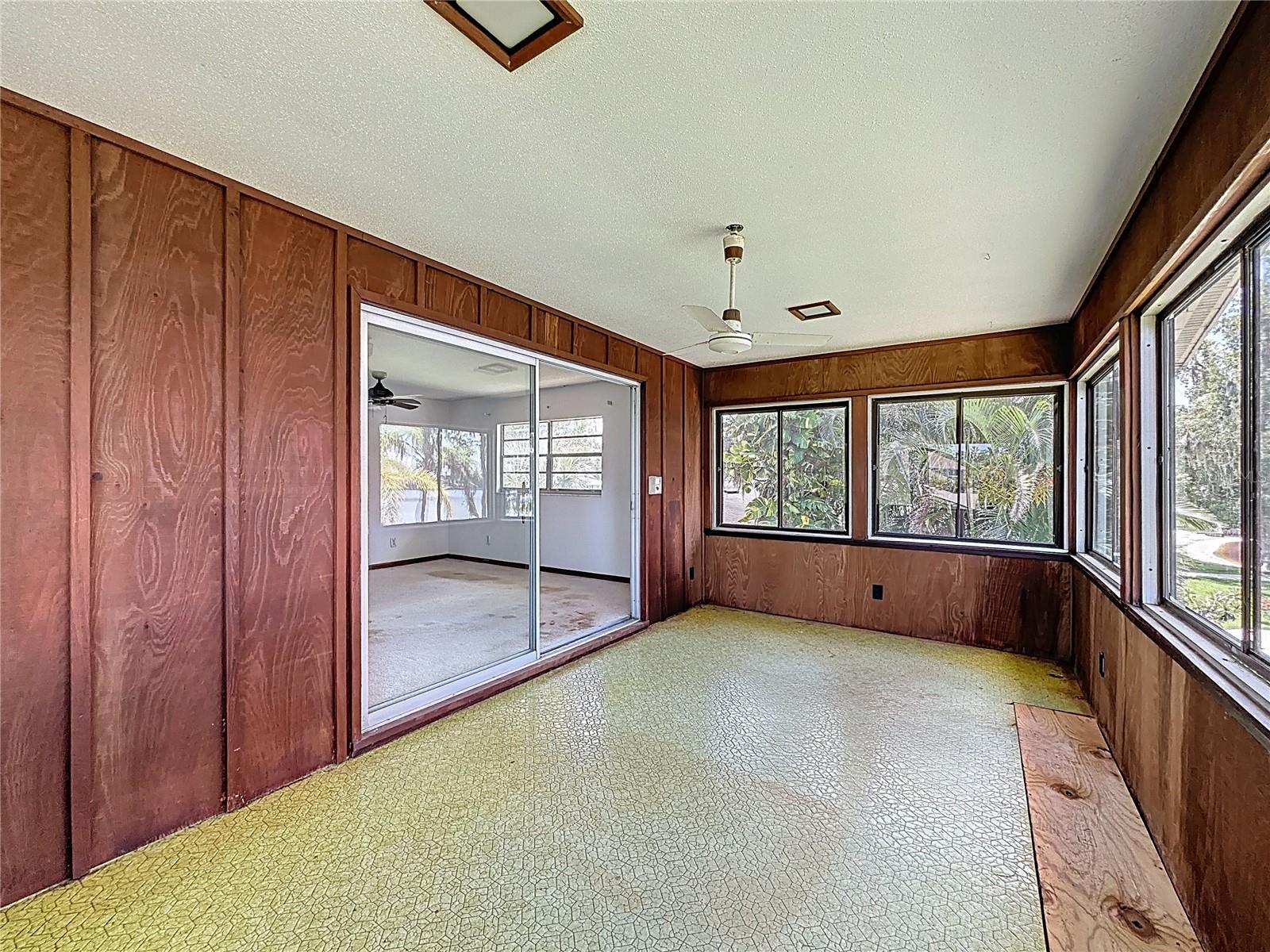 11401 CYPRESS DR