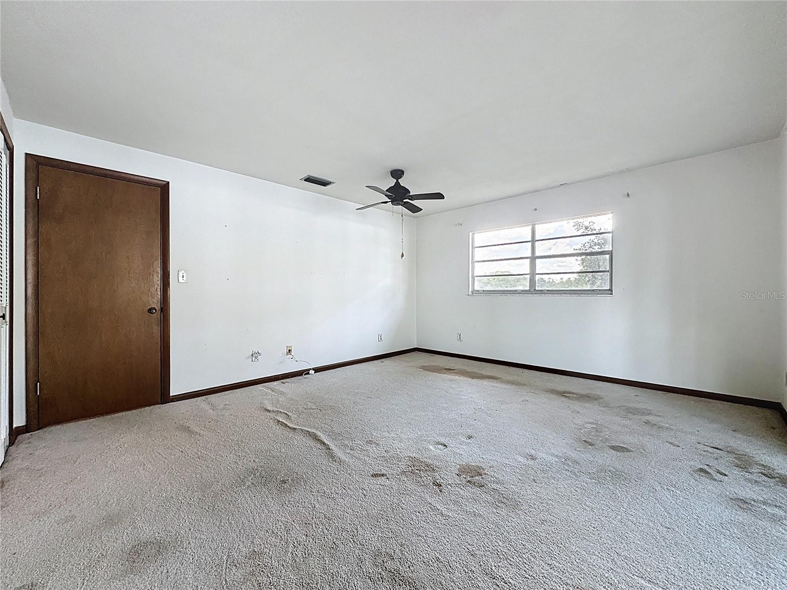 11401 CYPRESS DR
