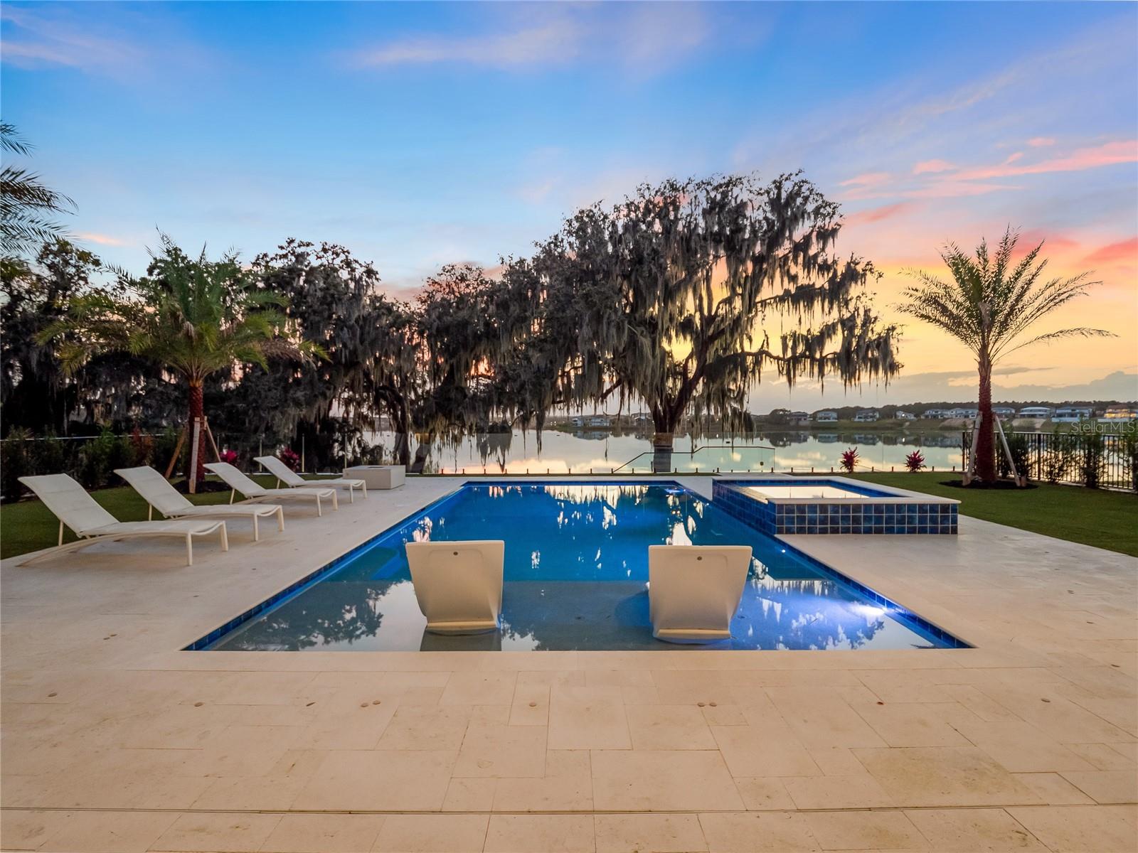 15417 PENDIO DR