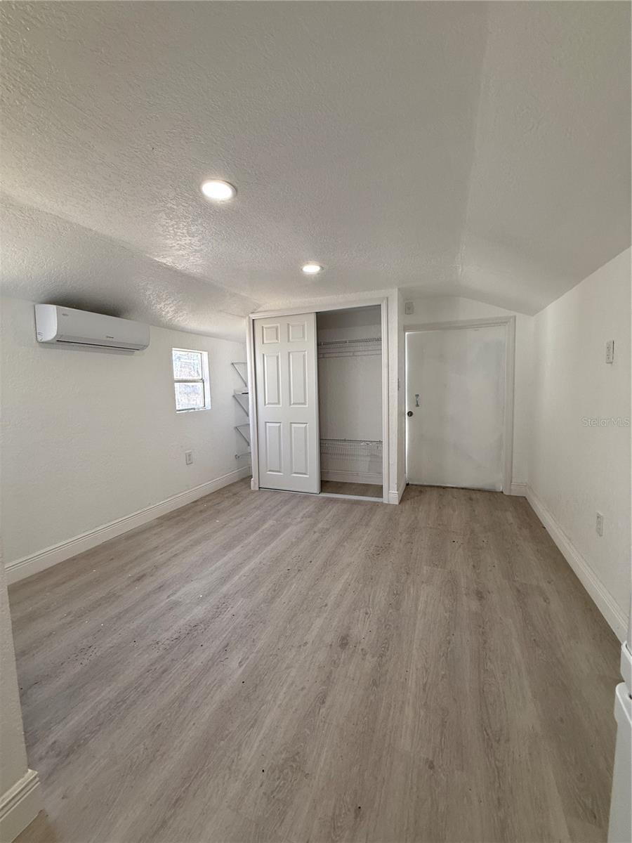 17011 BAY AVE