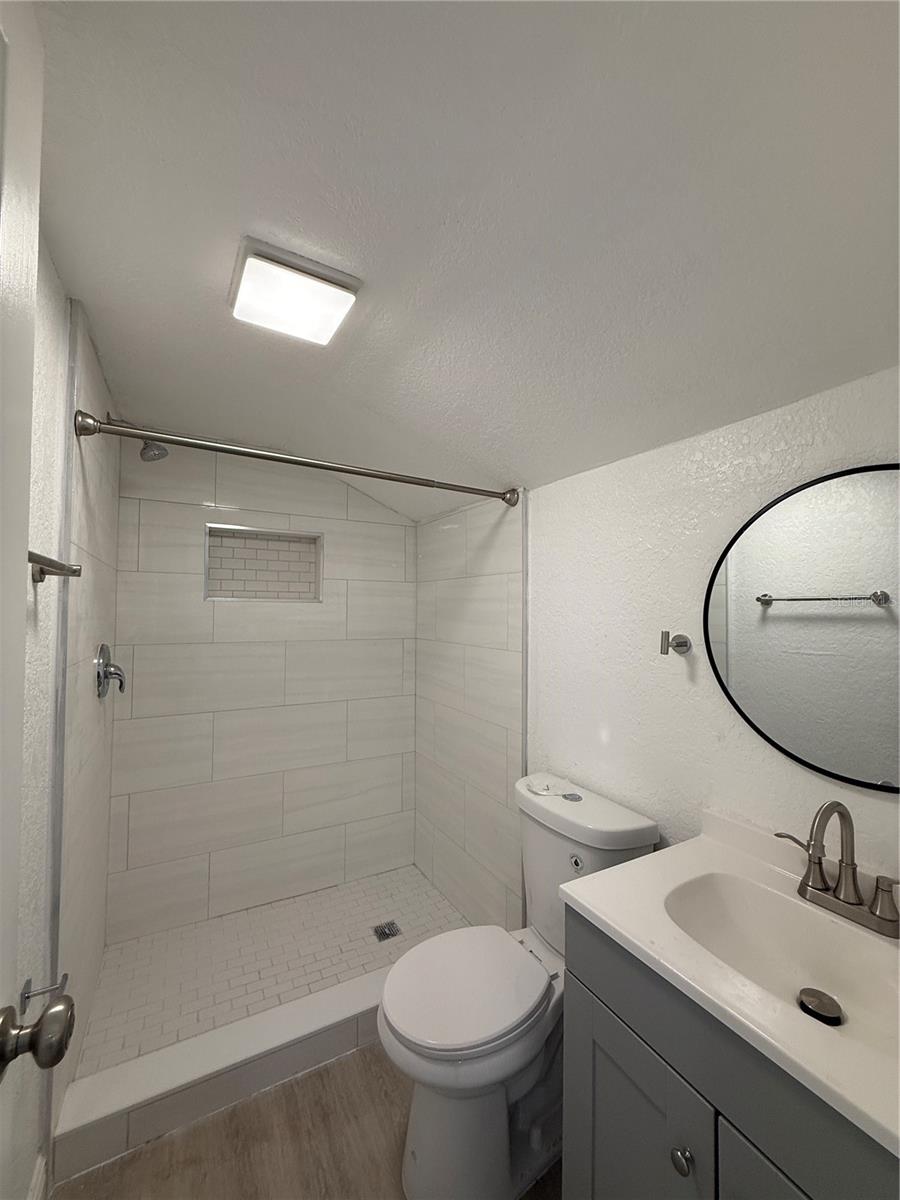 17011 BAY AVE