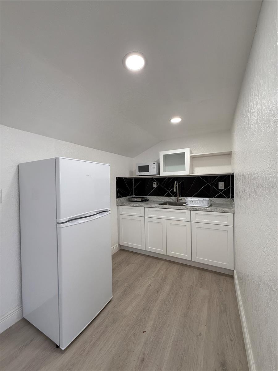 17011 BAY AVE