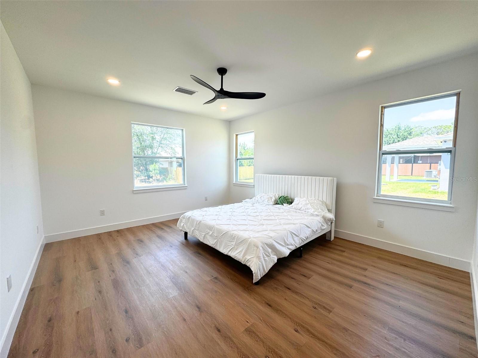 410 FLAT RIVER ST SW