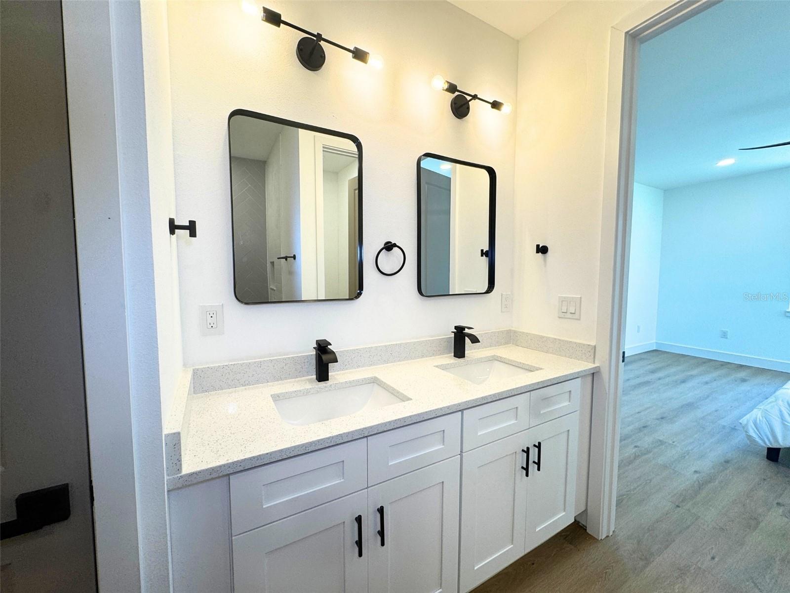 410 FLAT RIVER ST SW