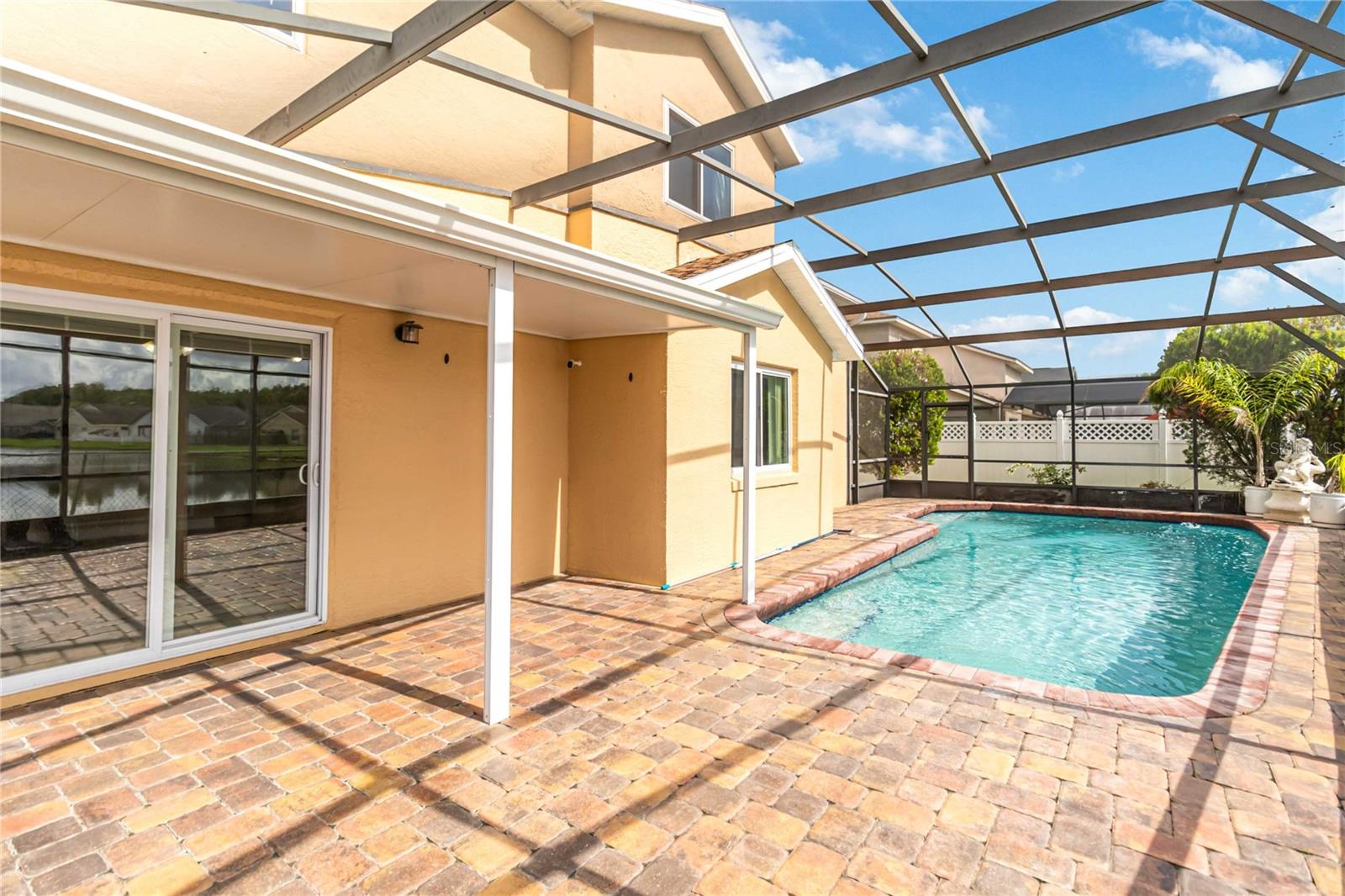 344 BLUE BAYOU DR