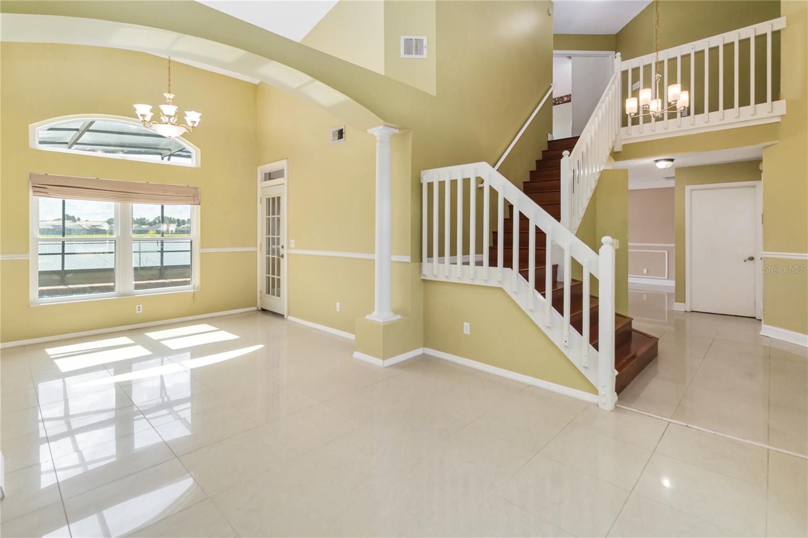 344 BLUE BAYOU DR