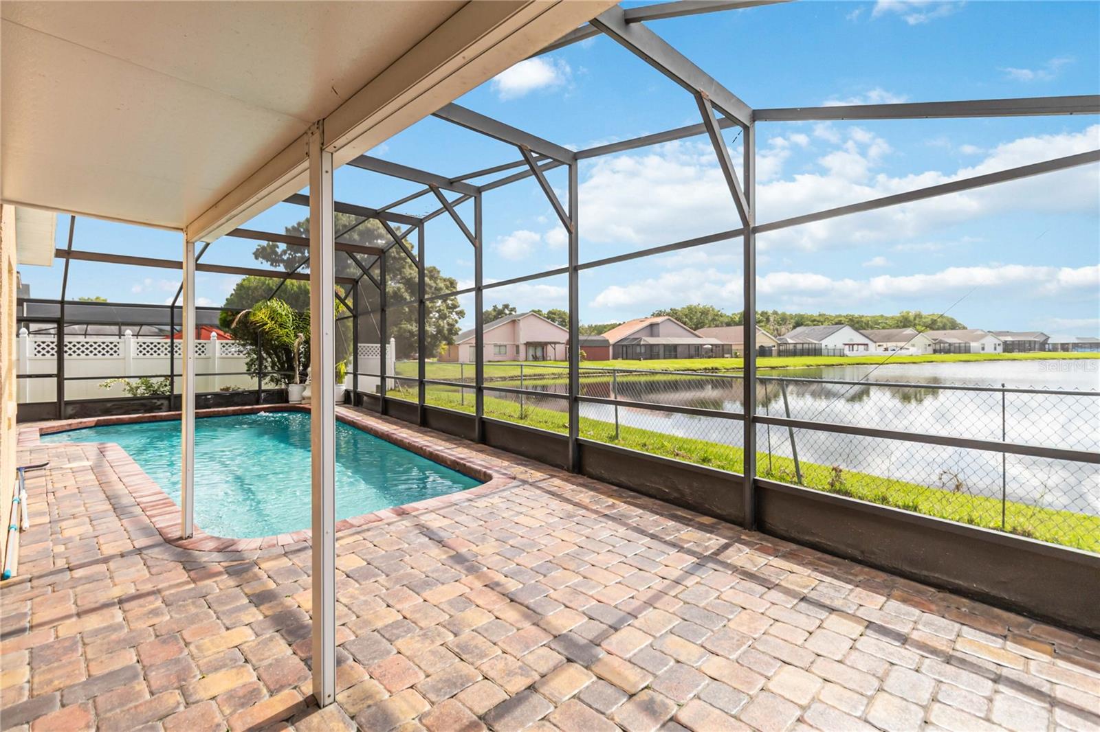 344 BLUE BAYOU DR