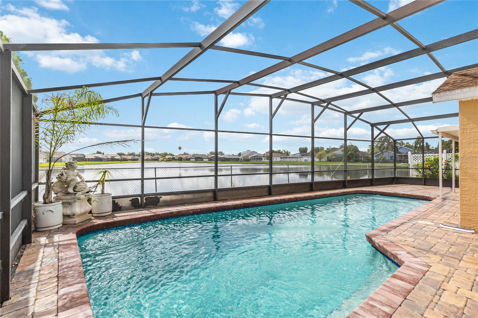 344 BLUE BAYOU DR