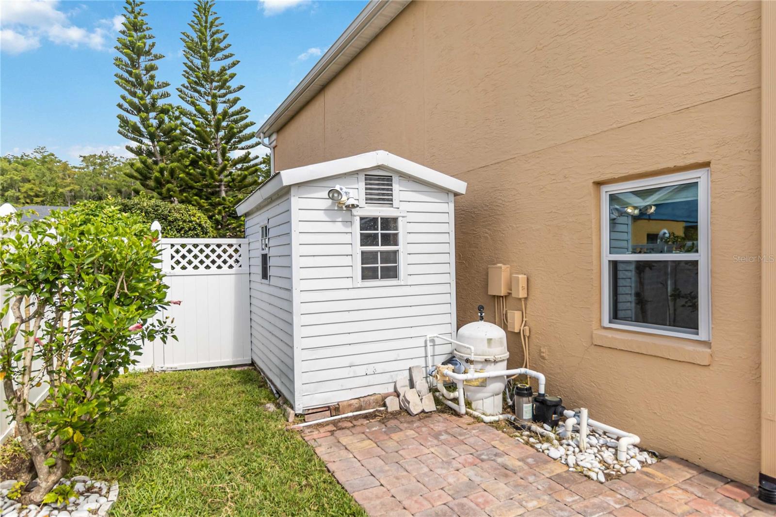 344 BLUE BAYOU DR