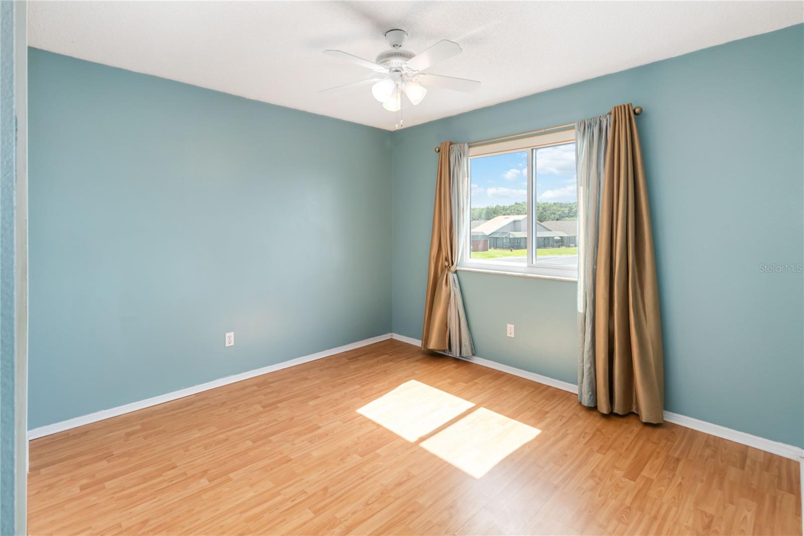 344 BLUE BAYOU DR